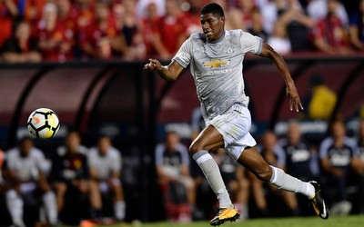 爱游戏体育-C罗头球破门弹跳惊人